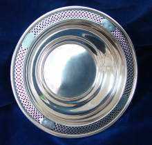 Antike, edle, große Rund-SCHALE, um 1910. Antique, beautiful large Sterling SILVER BOWL, dated about 1910.